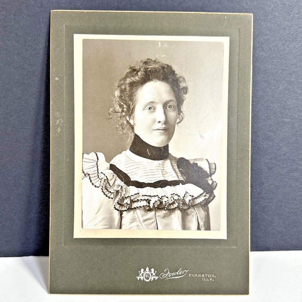 Antique Vintage Cabinet Photograph Portrait Beautiful Woman Fowler Evanston, IL